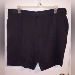 Men's Greg Norman golf shorts size 40 black